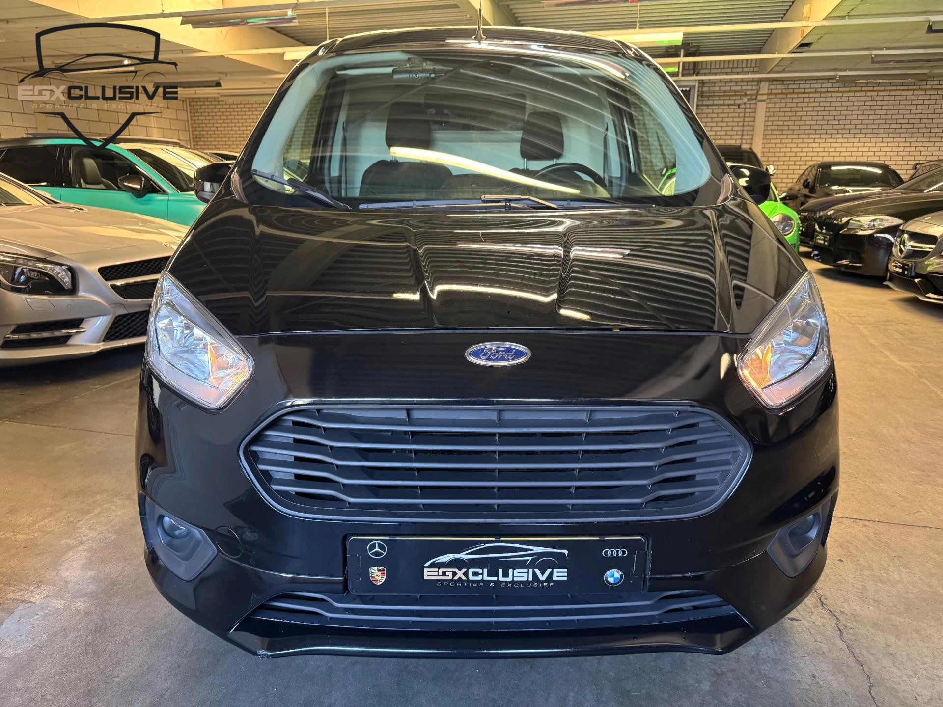 Hoofdafbeelding Ford Transit Courier