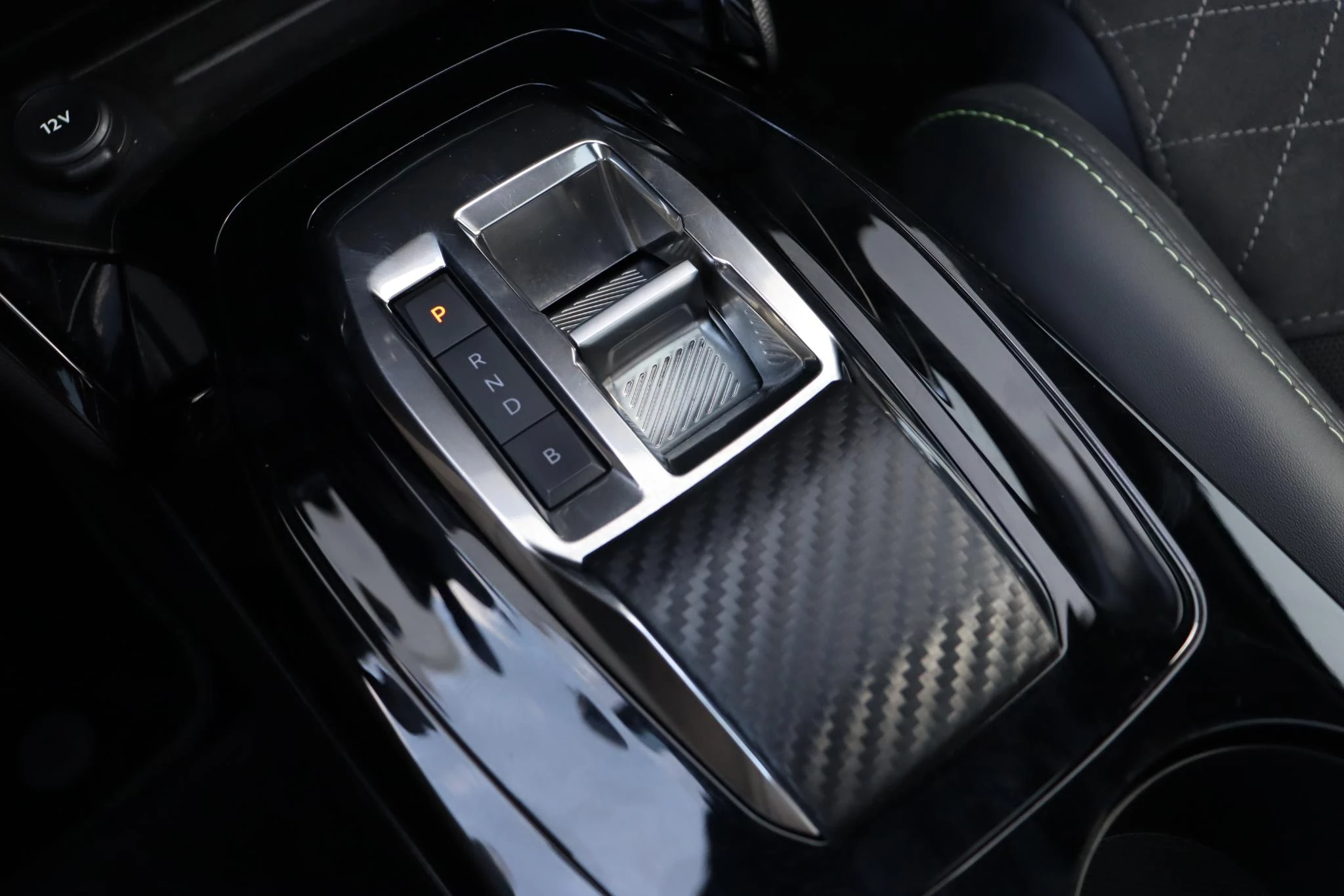Hoofdafbeelding Peugeot e-208