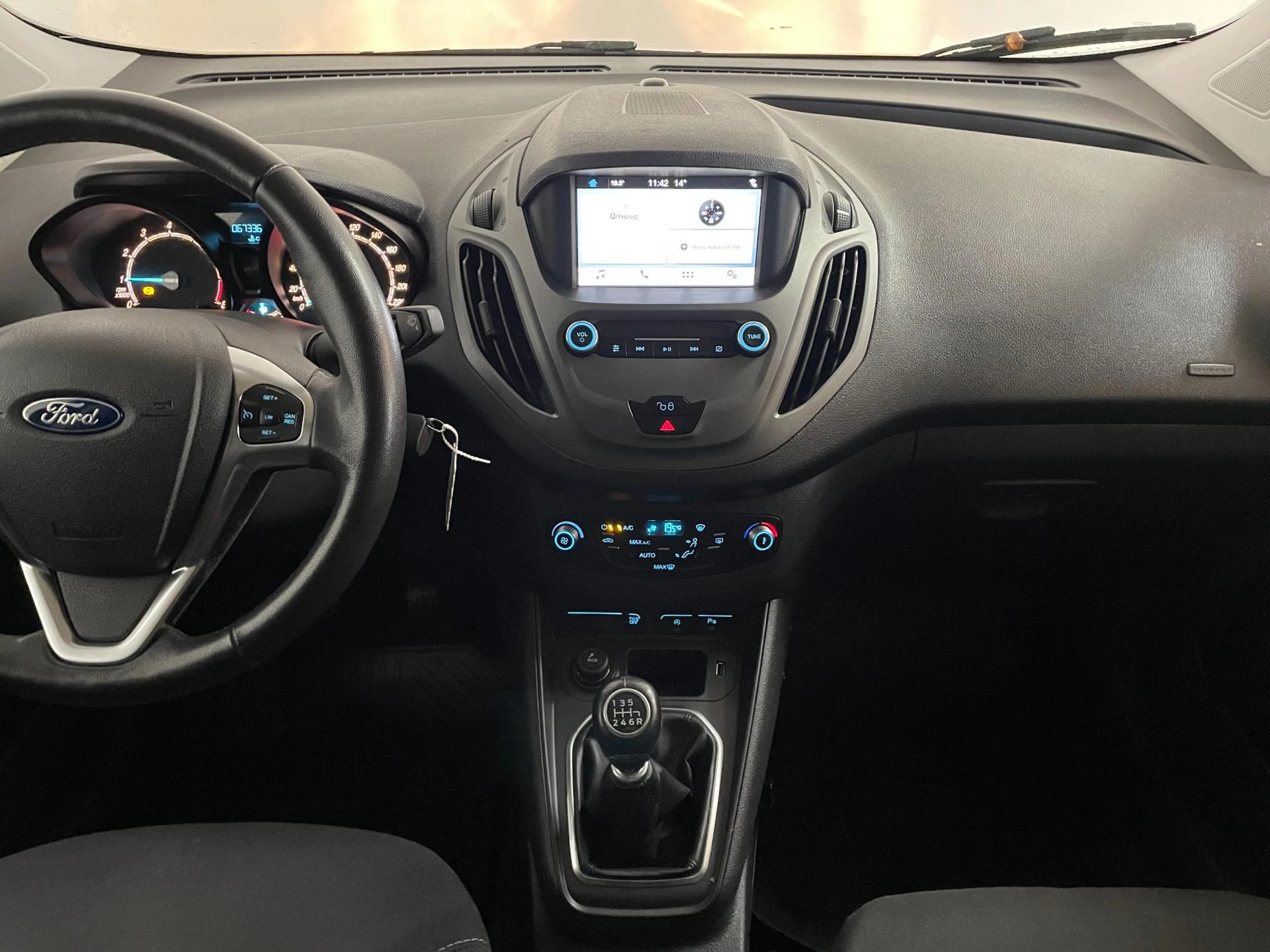 Hoofdafbeelding Ford Transit Courier