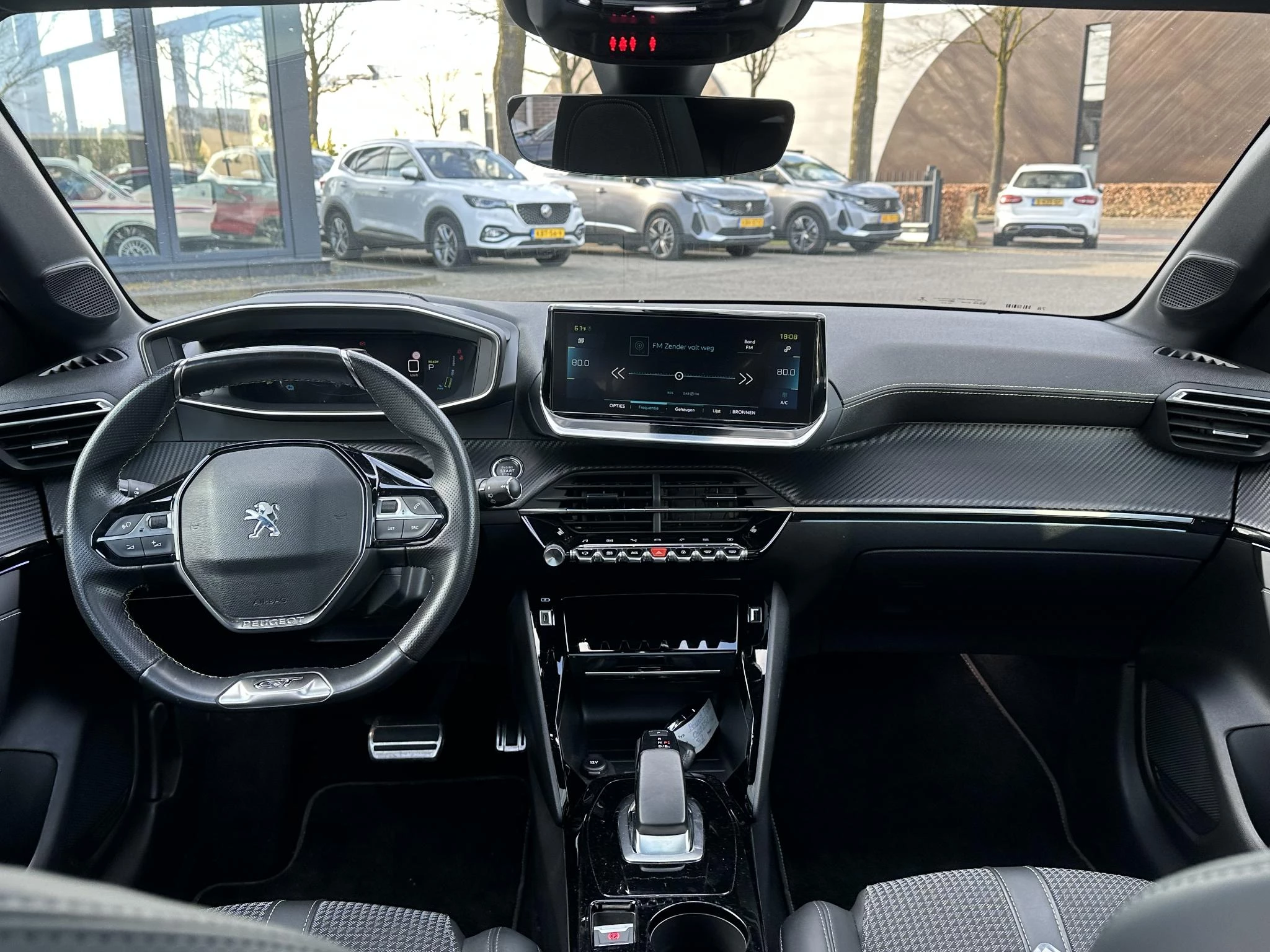 Hoofdafbeelding Peugeot e-208