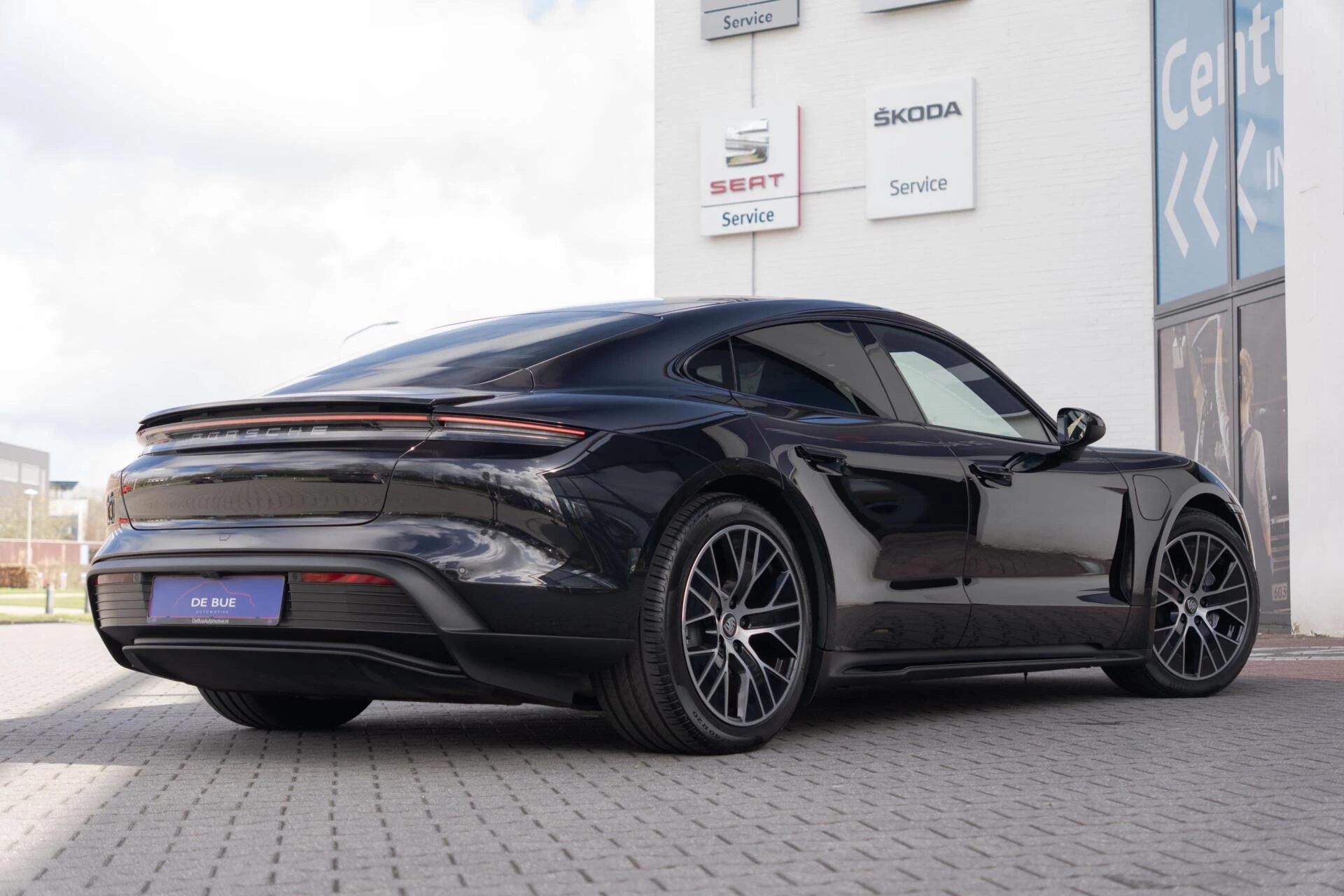 Hoofdafbeelding Porsche Taycan