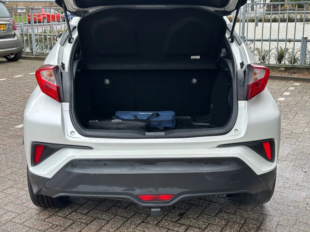 Hoofdafbeelding Toyota C-HR