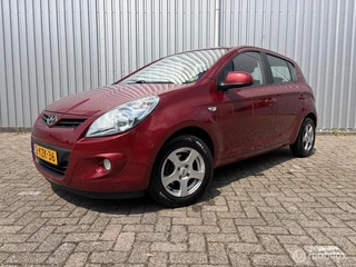 Hyundai i20 1.2i DynamicVersion Airco Navi Pdc Nieuwe Apk