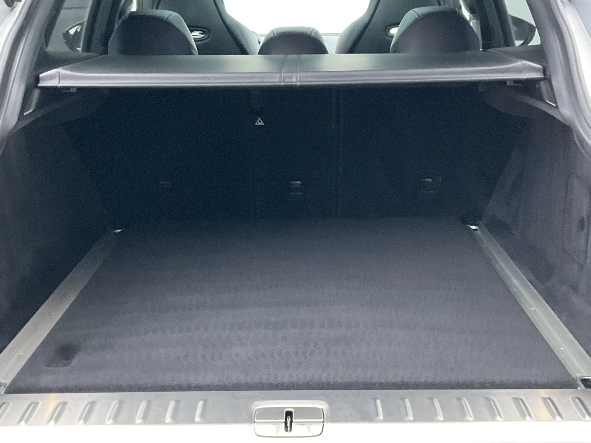 Hoofdafbeelding Aston Martin DBX