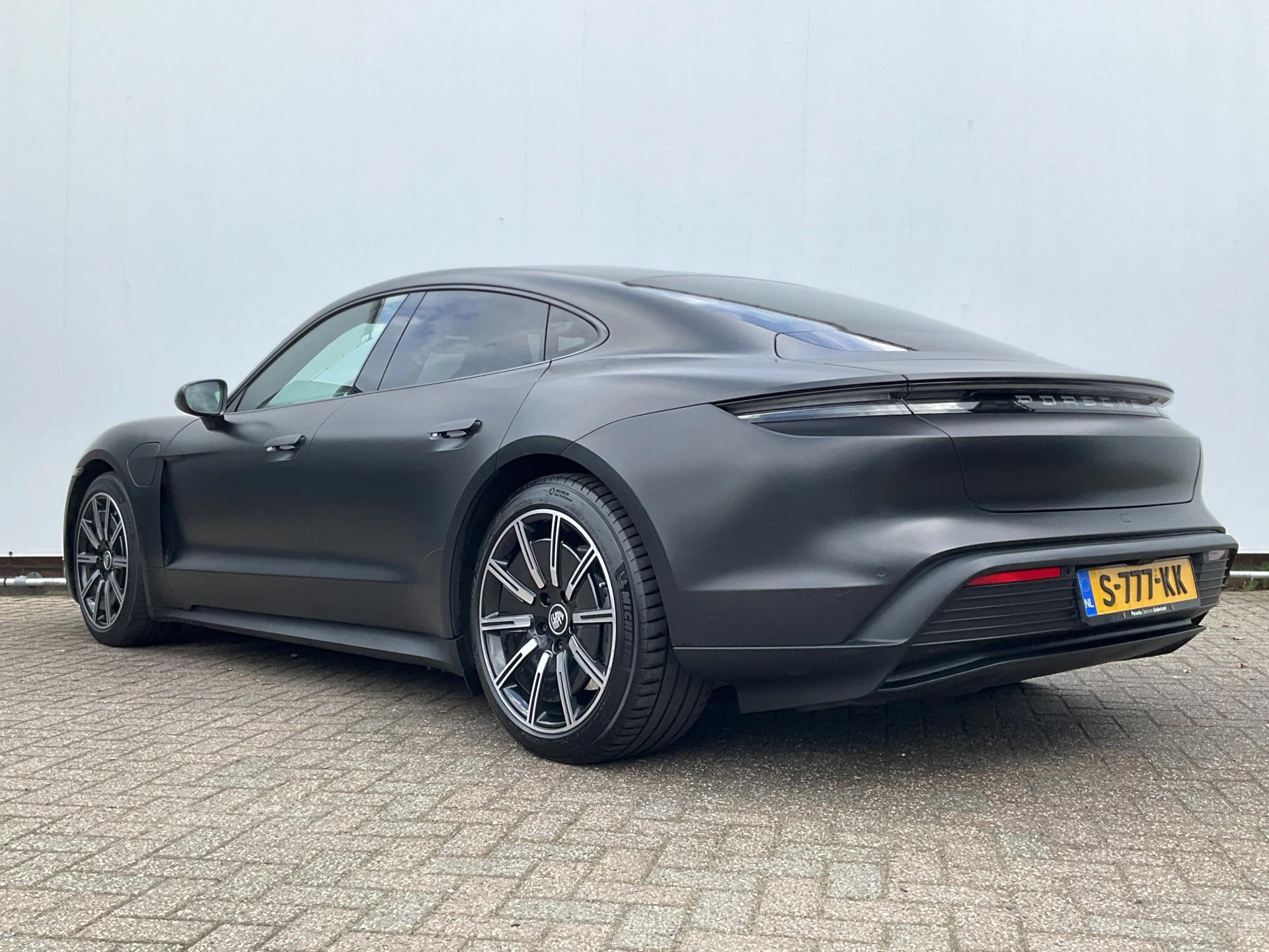 Hoofdafbeelding Porsche Taycan