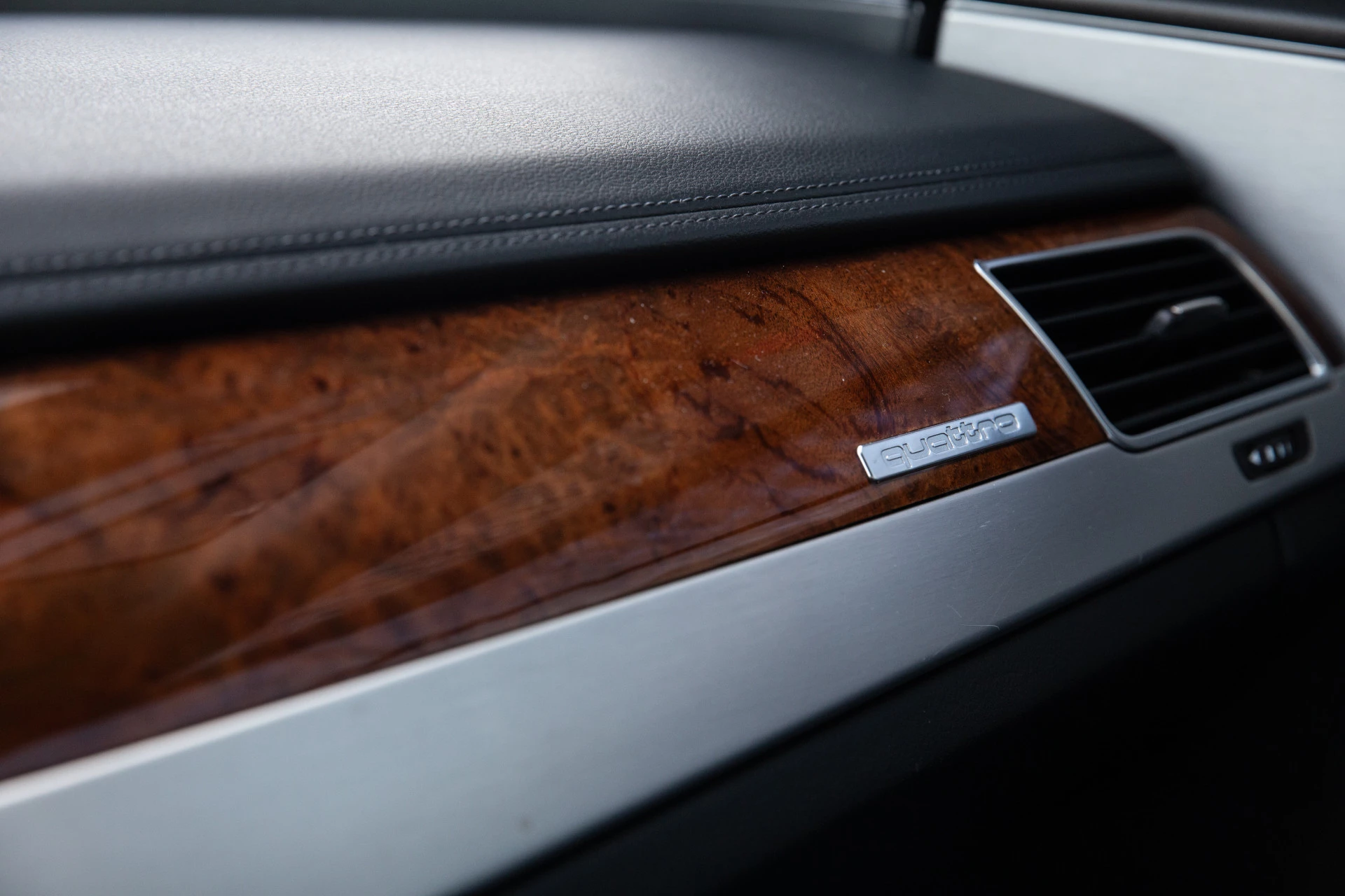 Hoofdafbeelding Audi A8