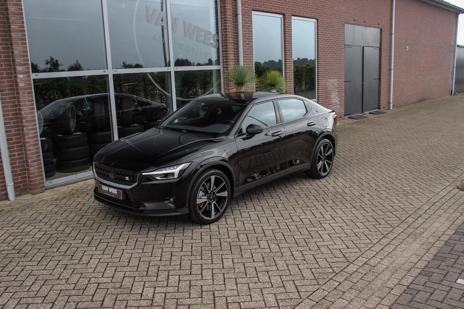 Hoofdafbeelding Polestar 2