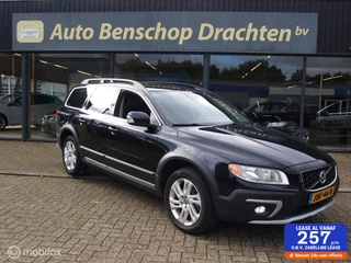Volvo XC70 AWD 2.4 5CYL Aut6 Leer Pdc Clima Cruise Beurt uitgevoerd
