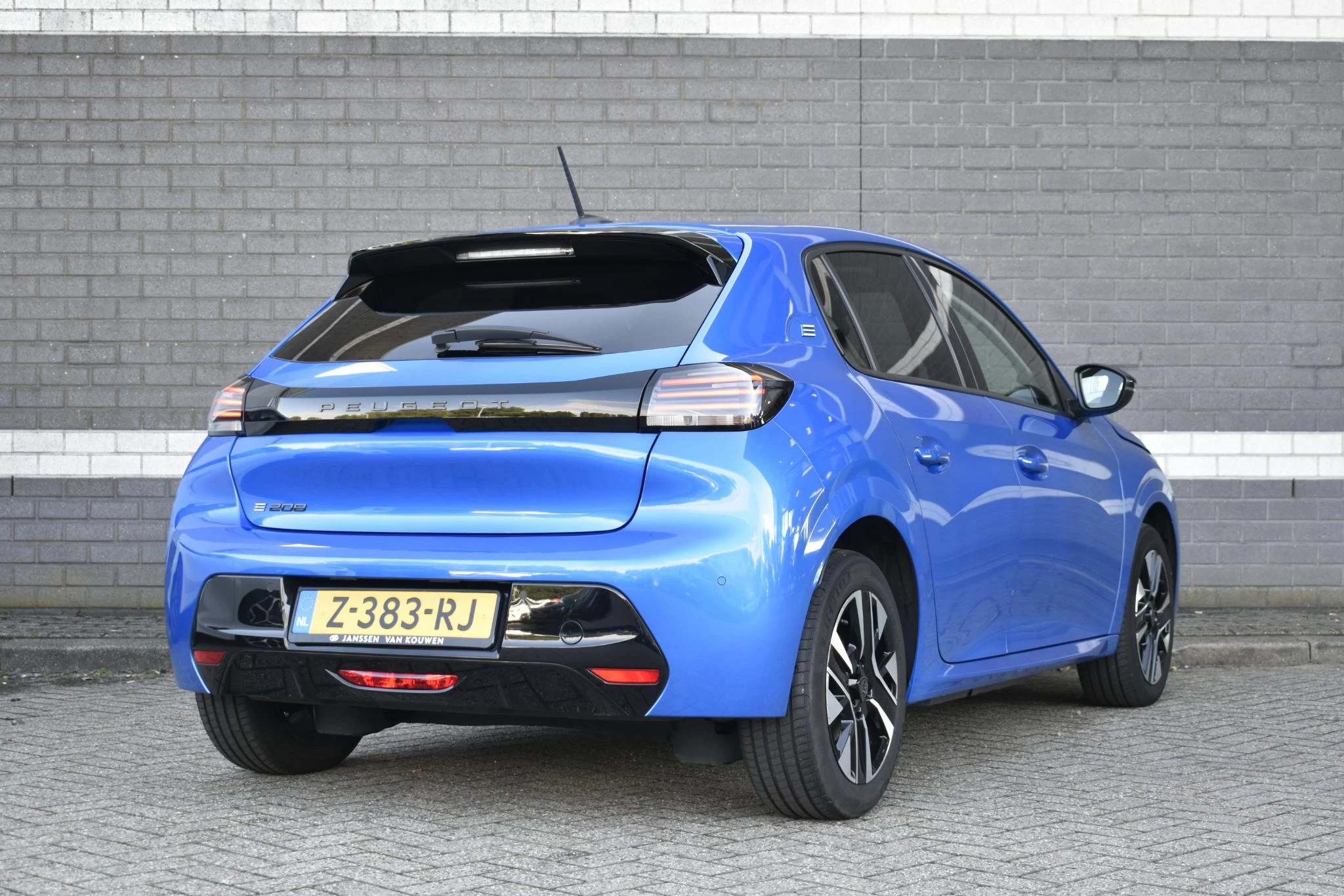 Hoofdafbeelding Peugeot e-208