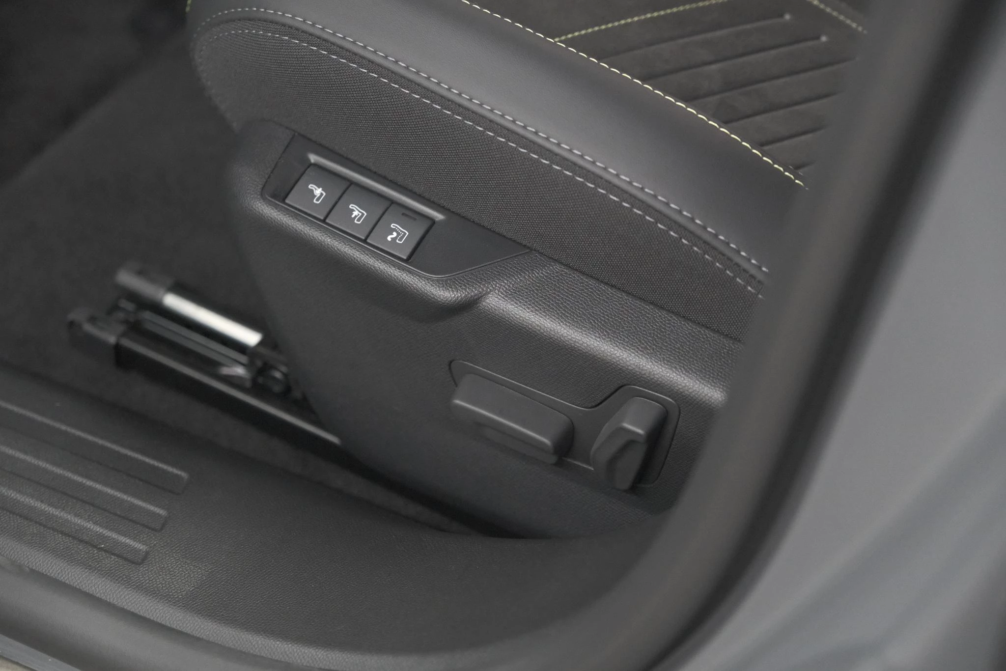 Hoofdafbeelding Peugeot e-2008