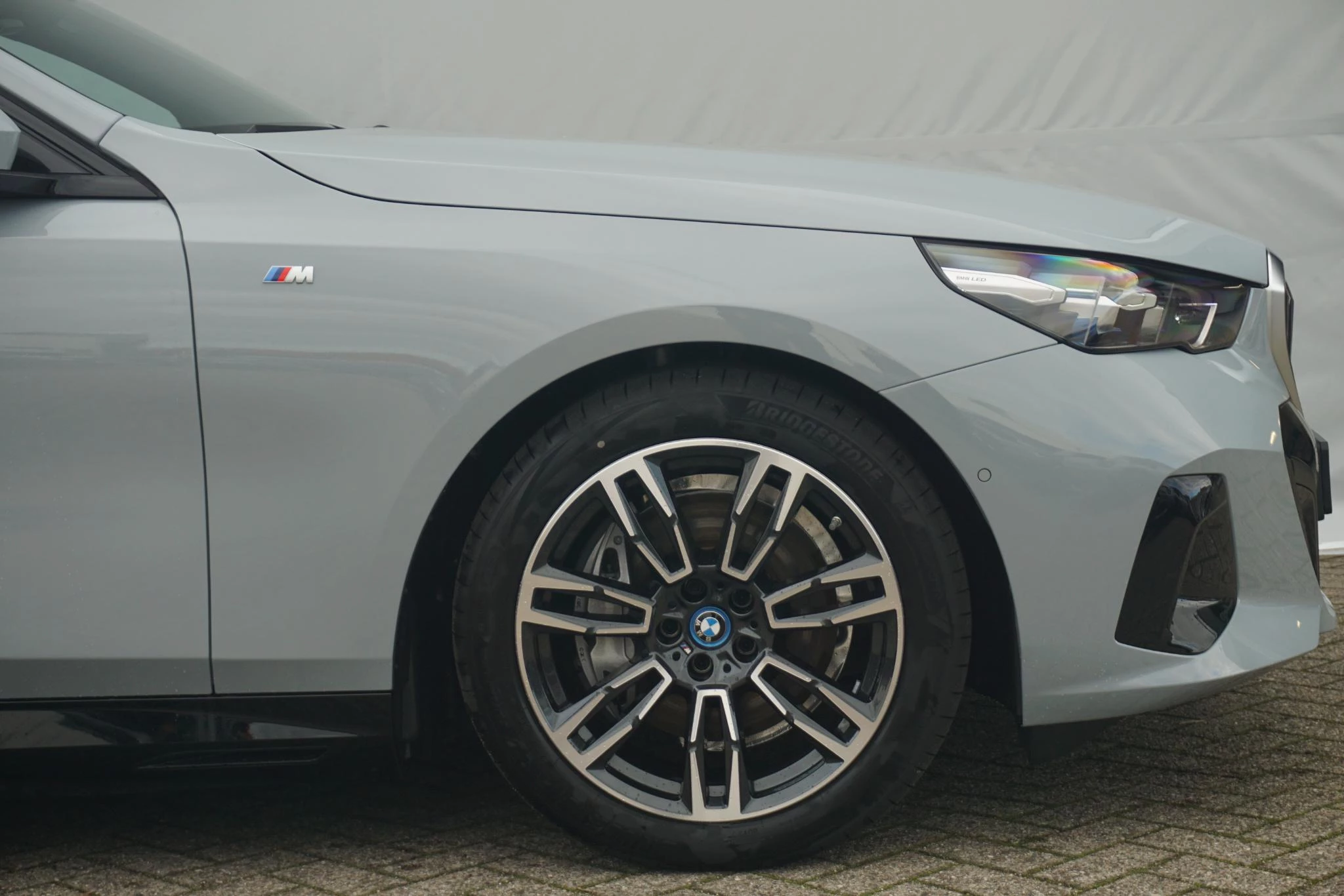 Hoofdafbeelding BMW i5