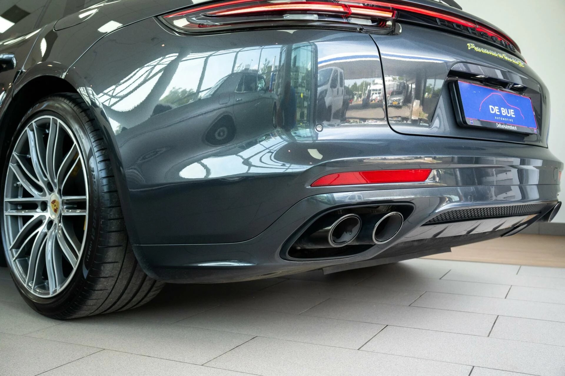 Hoofdafbeelding Porsche Panamera