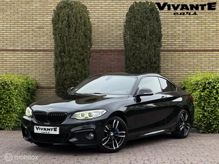 BMW 2-serie Coupé 220i High Executive M Pakket*Stoel.vrw*H&K*Cruise