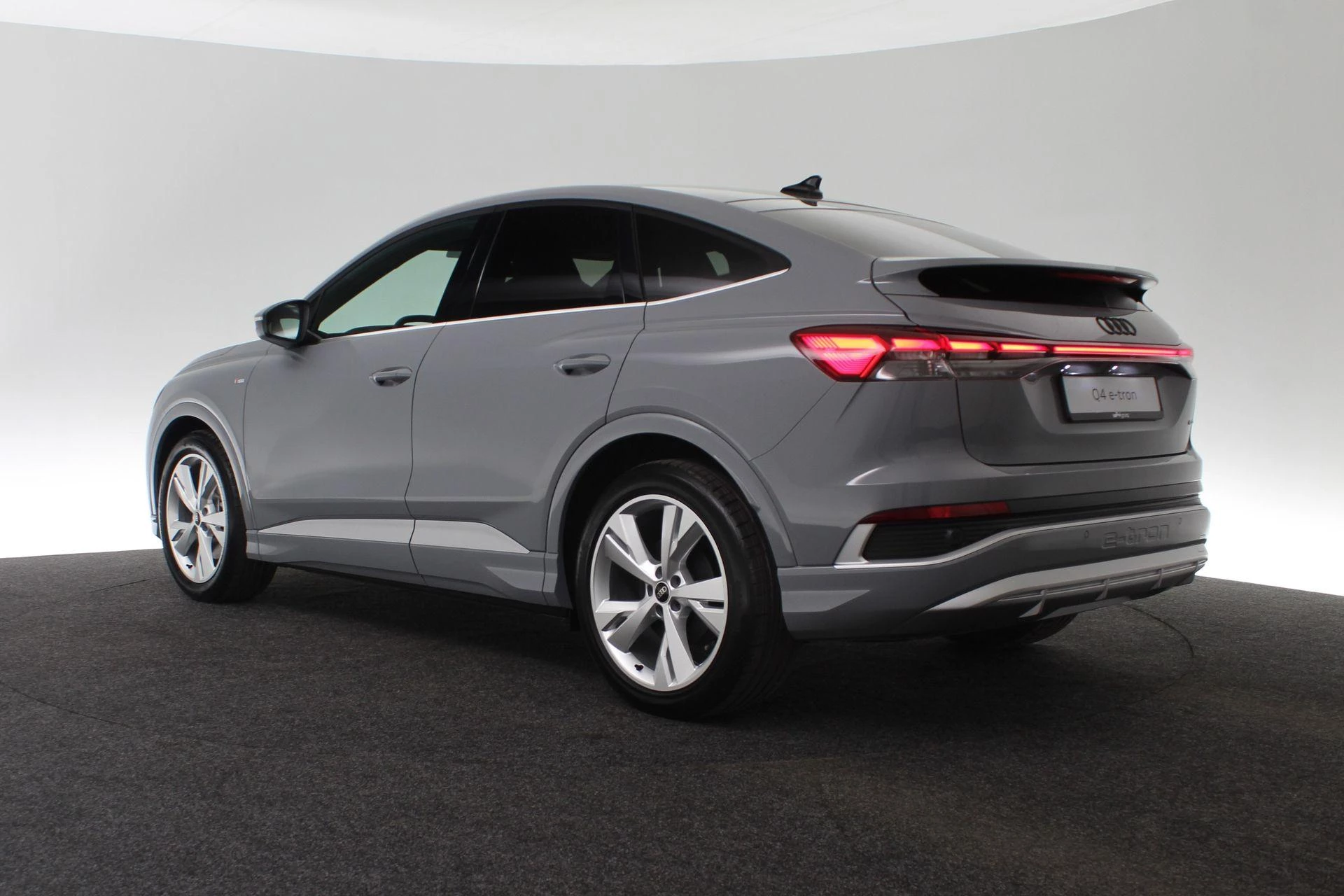 Hoofdafbeelding Audi Q4 Sportback e-tron