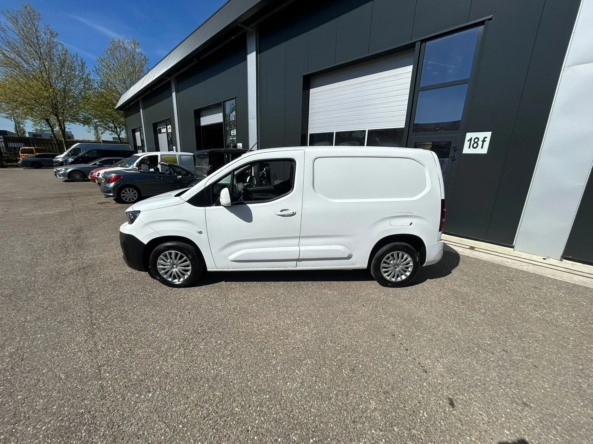 Hoofdafbeelding Peugeot Partner