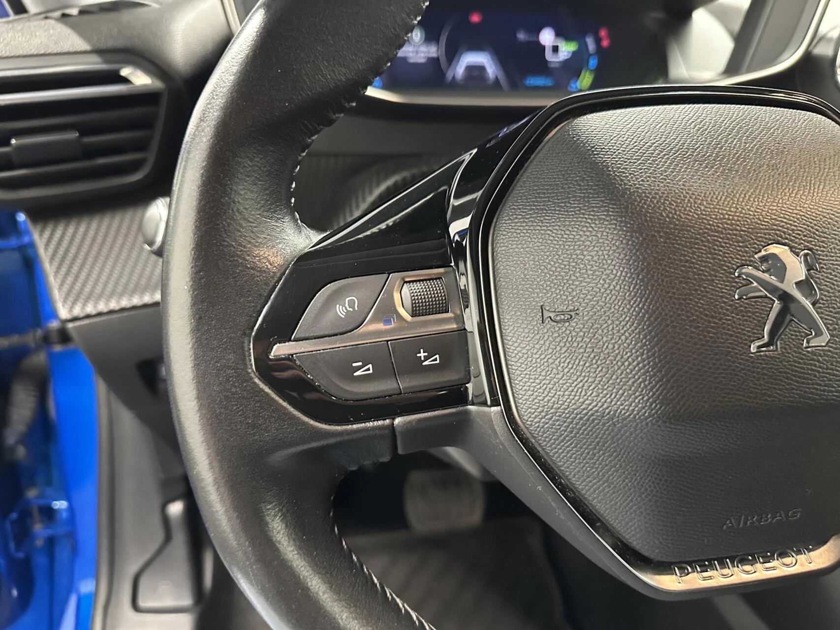 Hoofdafbeelding Peugeot e-208