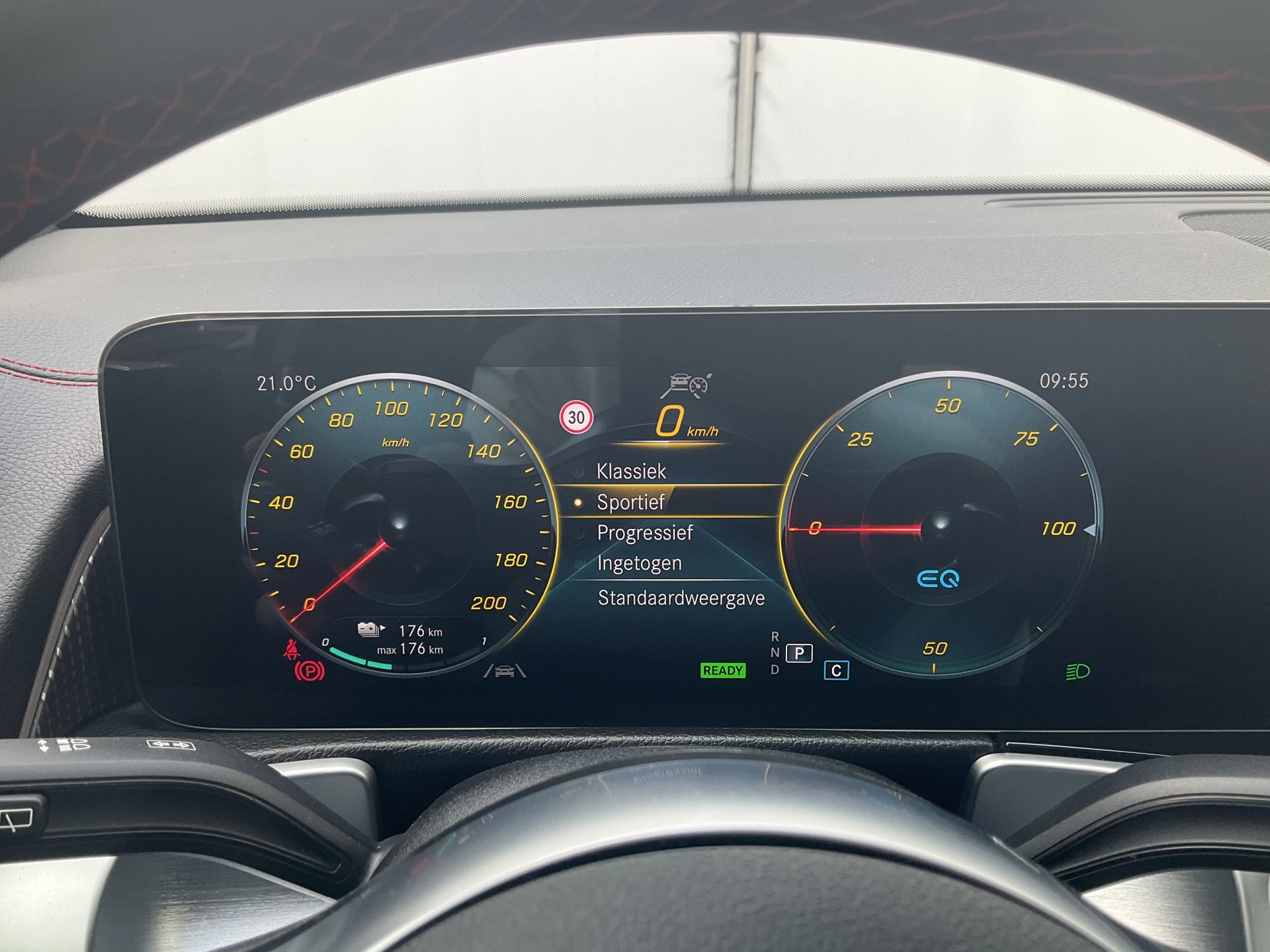 Hoofdafbeelding Mercedes-Benz EQB