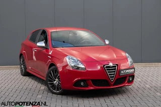 Hoofdafbeelding Alfa Romeo Giulietta Alfa Romeo Giulietta 1.7 TBi Quadrifoglio Verde 235PK Rosso