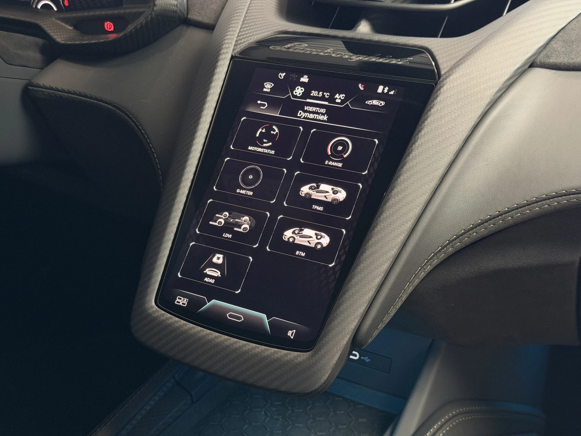 Hoofdafbeelding Lamborghini Revuelto