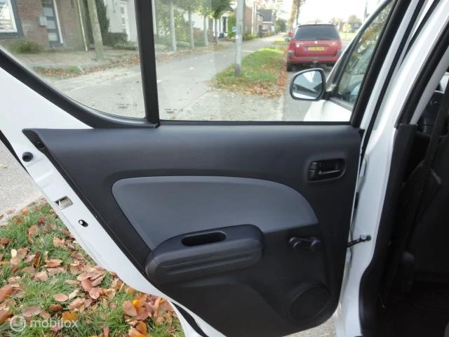 Hoofdafbeelding Opel Agila