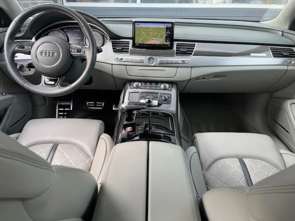 Hoofdafbeelding Audi S8