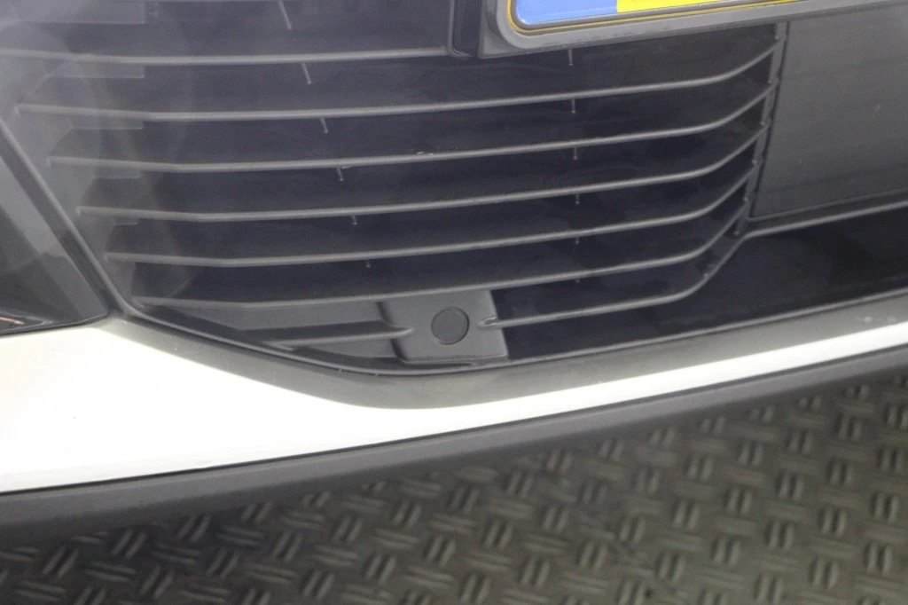 Hoofdafbeelding Peugeot e-2008