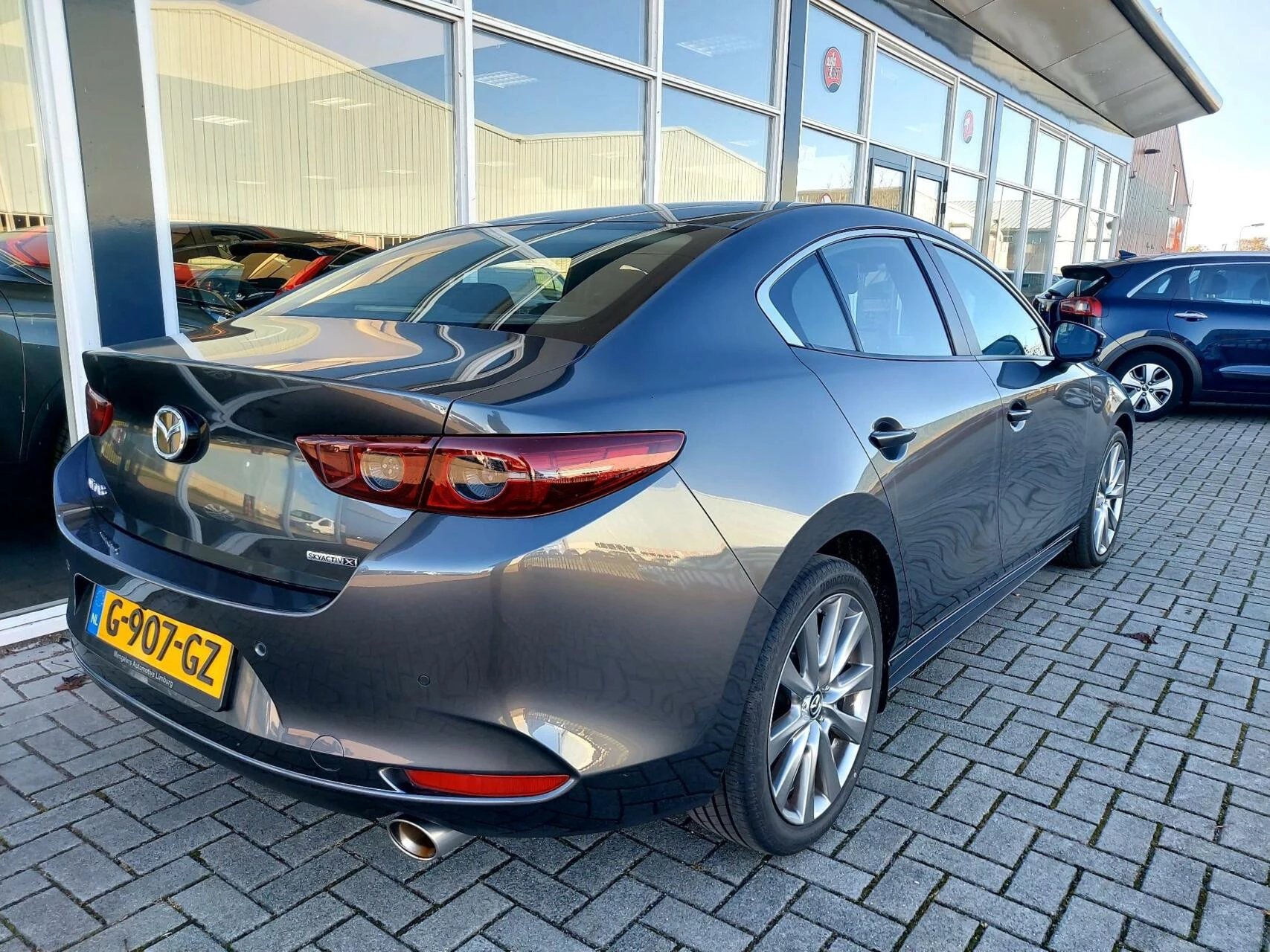 Hoofdafbeelding Mazda 3