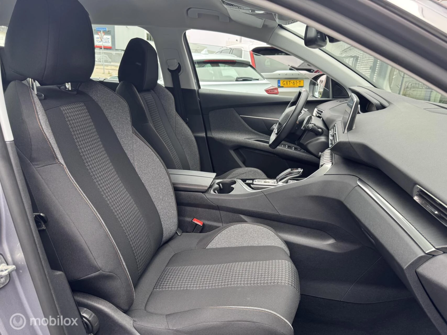 Hoofdafbeelding Peugeot 5008