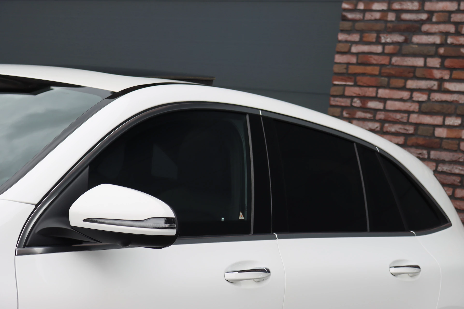 Hoofdafbeelding Mercedes-Benz EQC