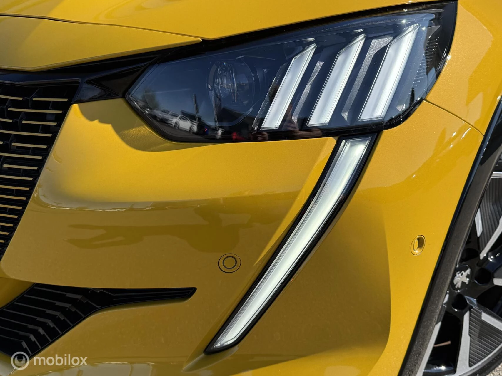 Hoofdafbeelding Peugeot e-208