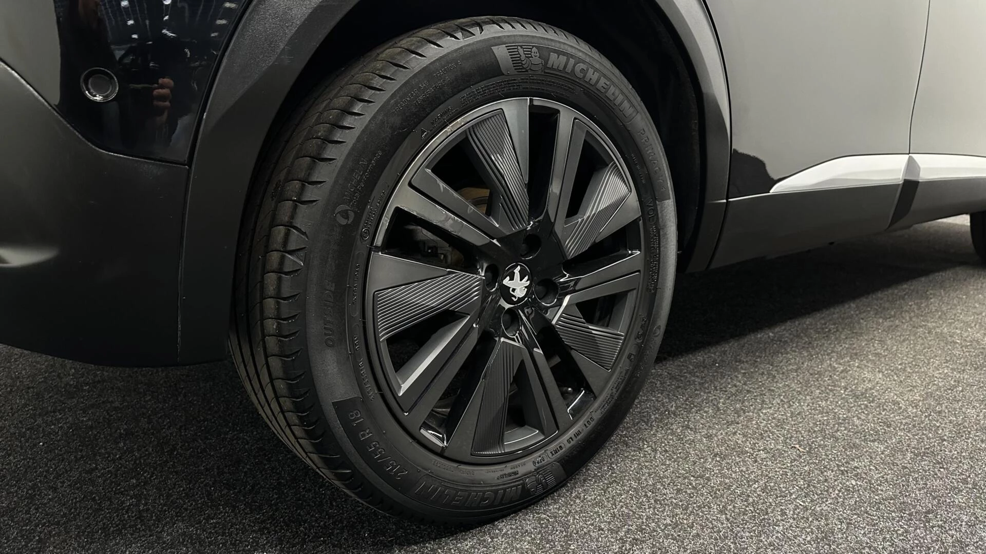 Hoofdafbeelding Peugeot e-2008