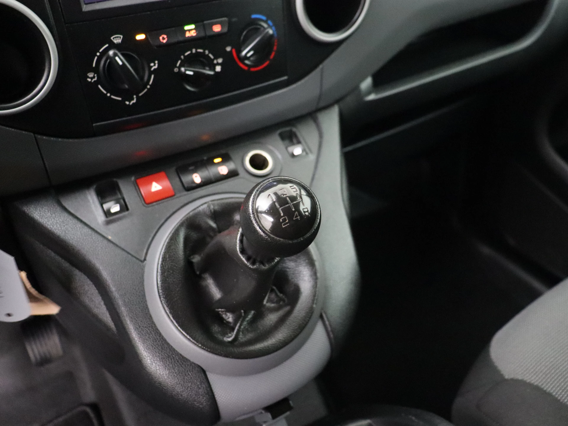 Hoofdafbeelding Peugeot Partner