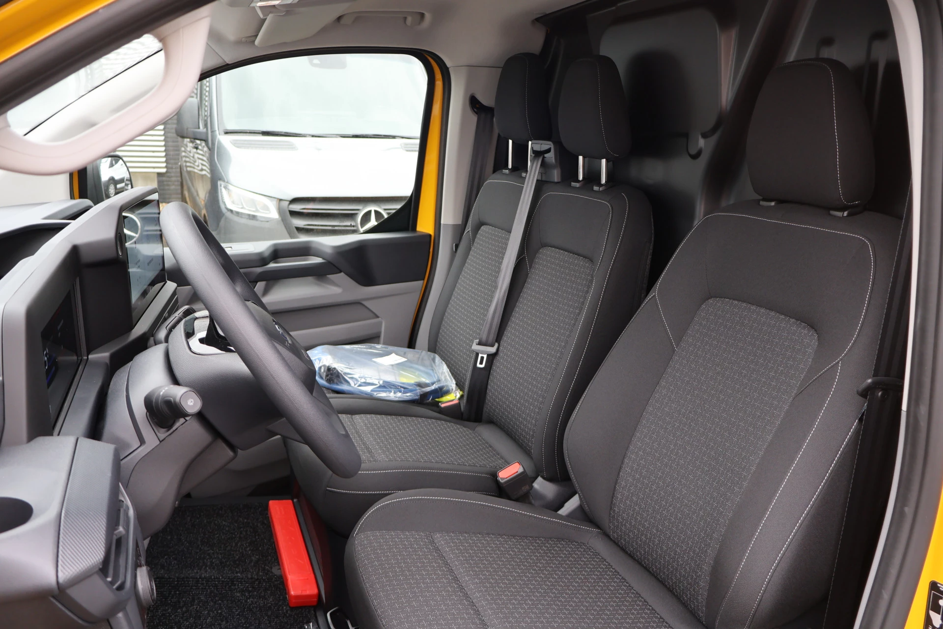 Hoofdafbeelding Ford E-Transit Custom