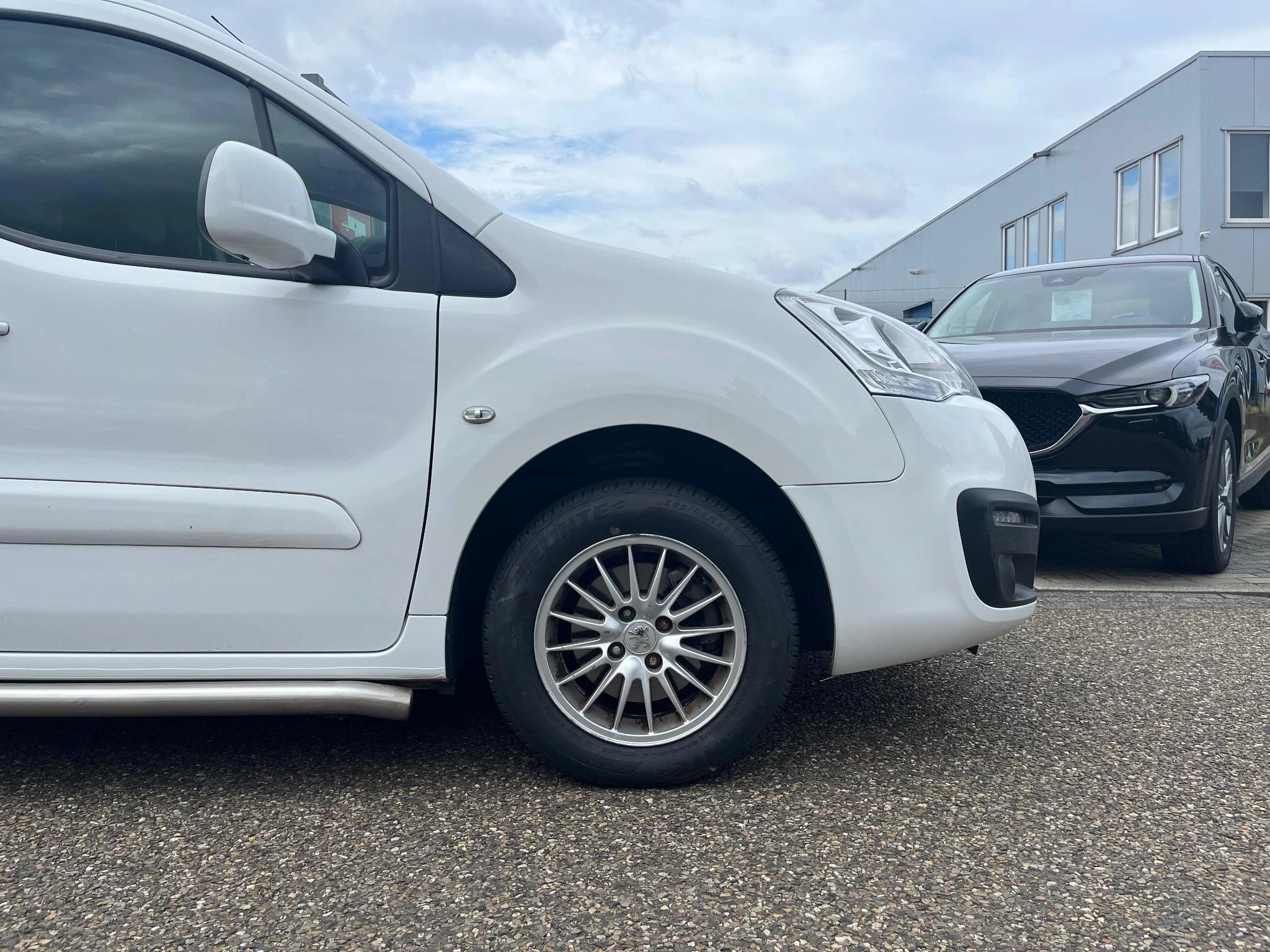 Hoofdafbeelding Peugeot Partner