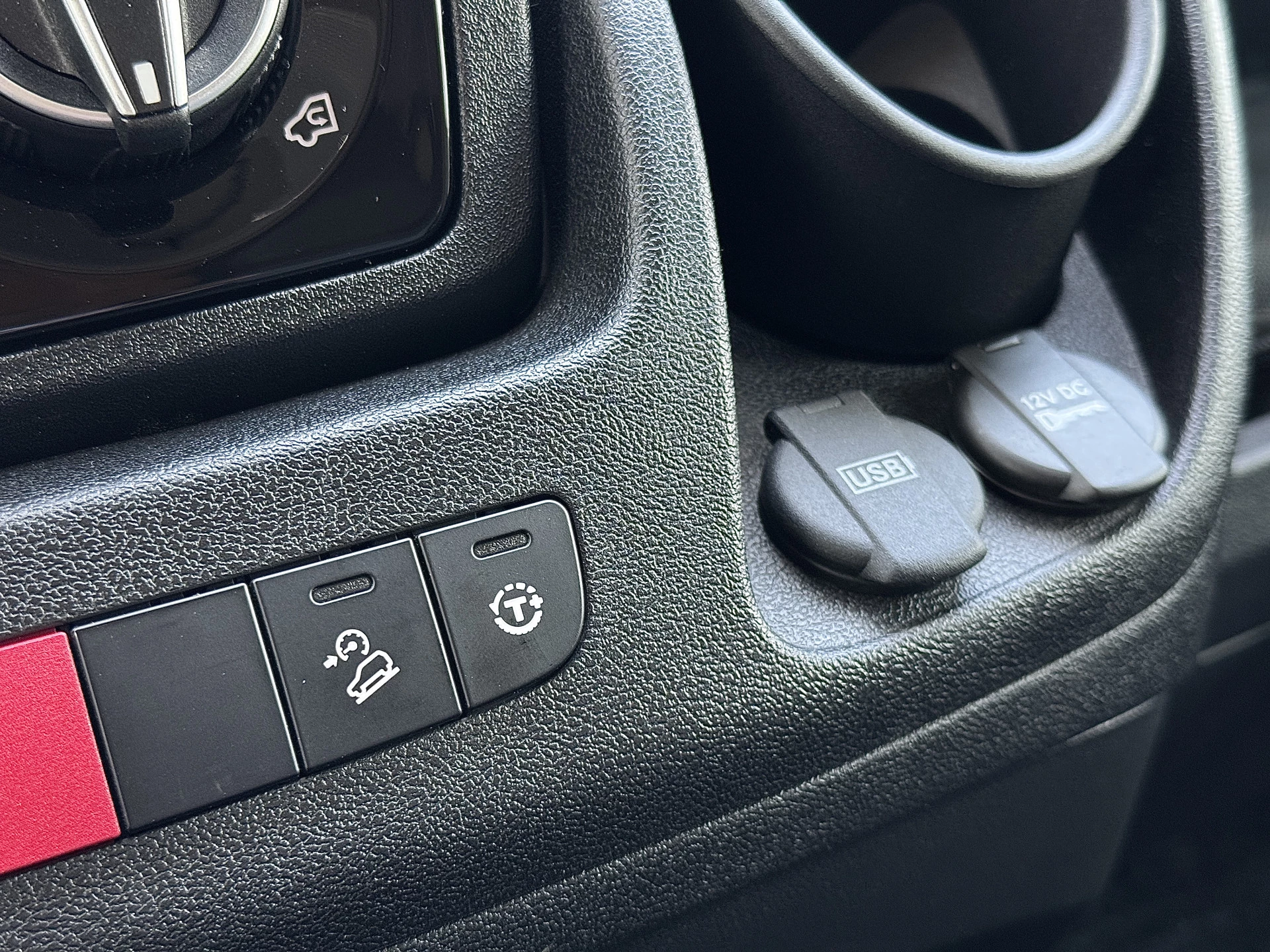 Hoofdafbeelding Adria CORAL 670 SL