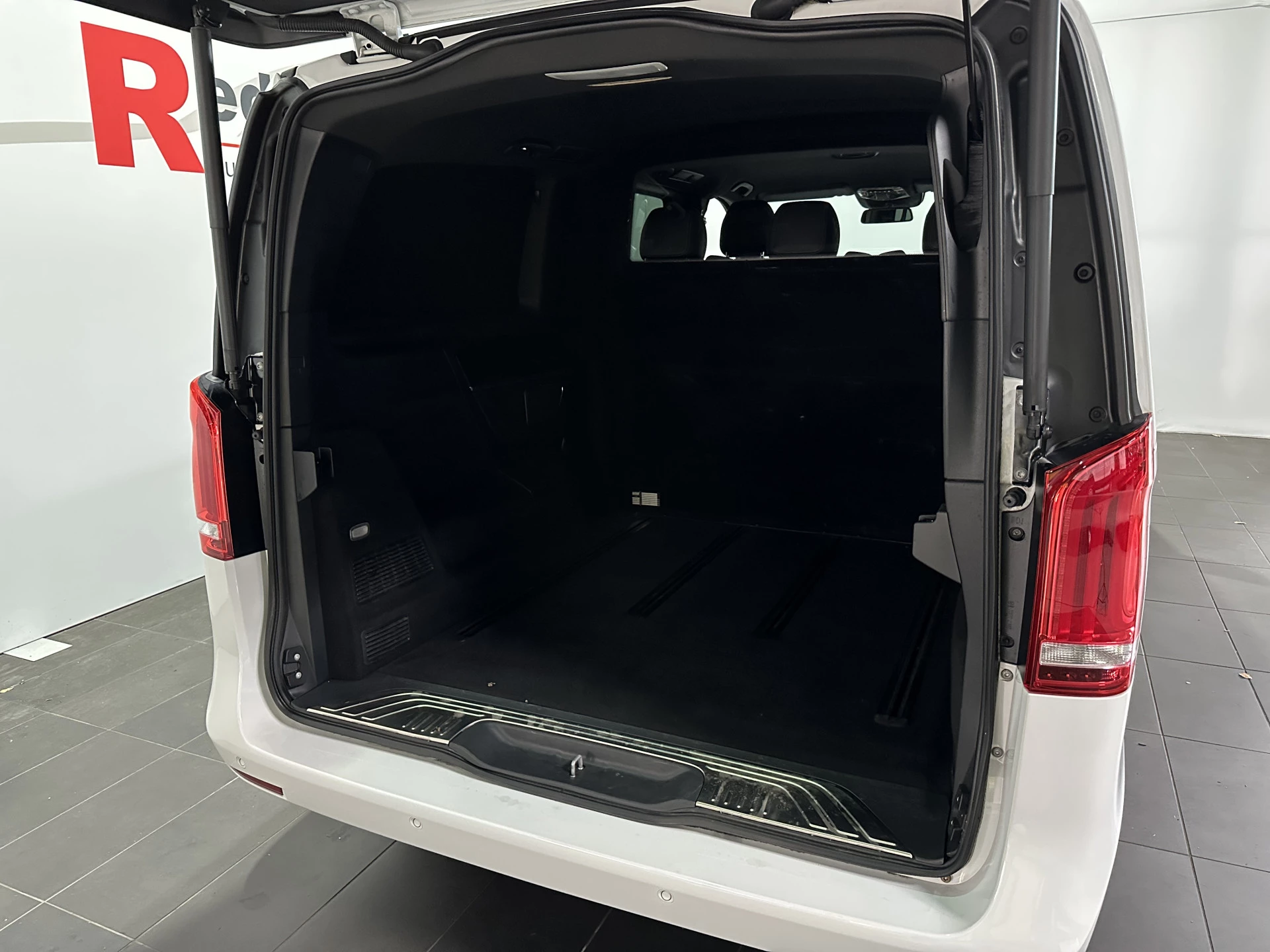Hoofdafbeelding Mercedes-Benz V-Klasse