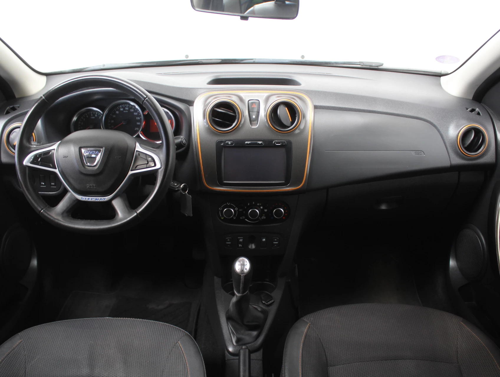 Hoofdafbeelding Dacia Logan