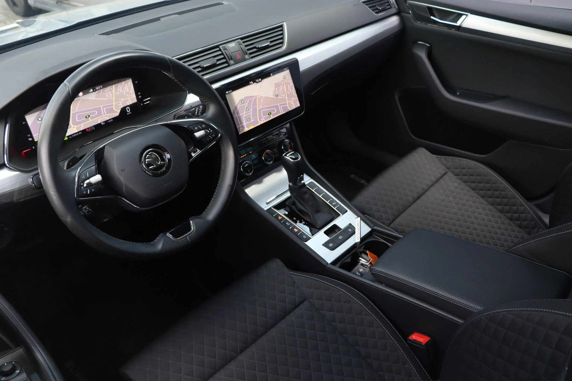 Hoofdafbeelding Škoda Superb