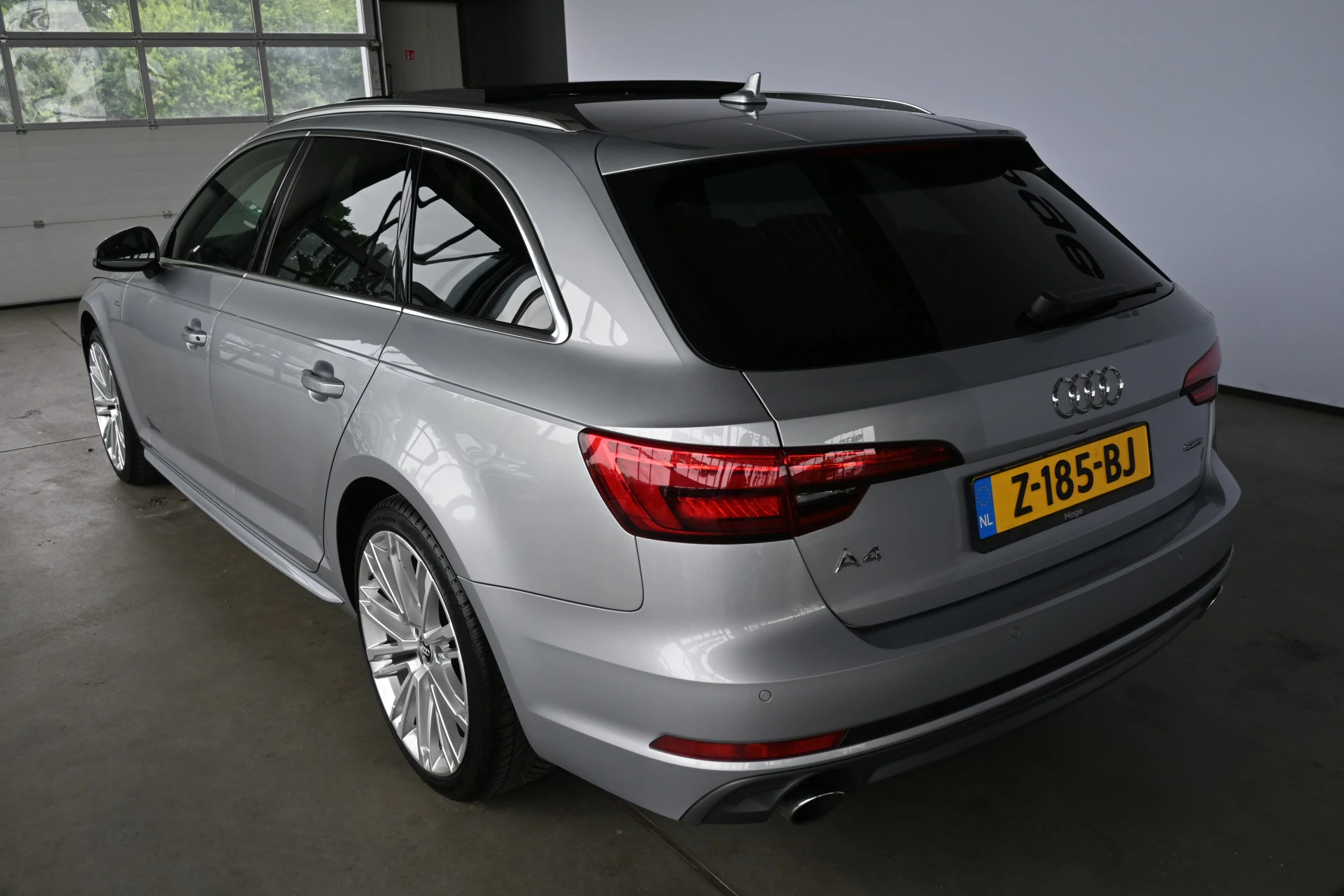 Hoofdafbeelding Audi A4