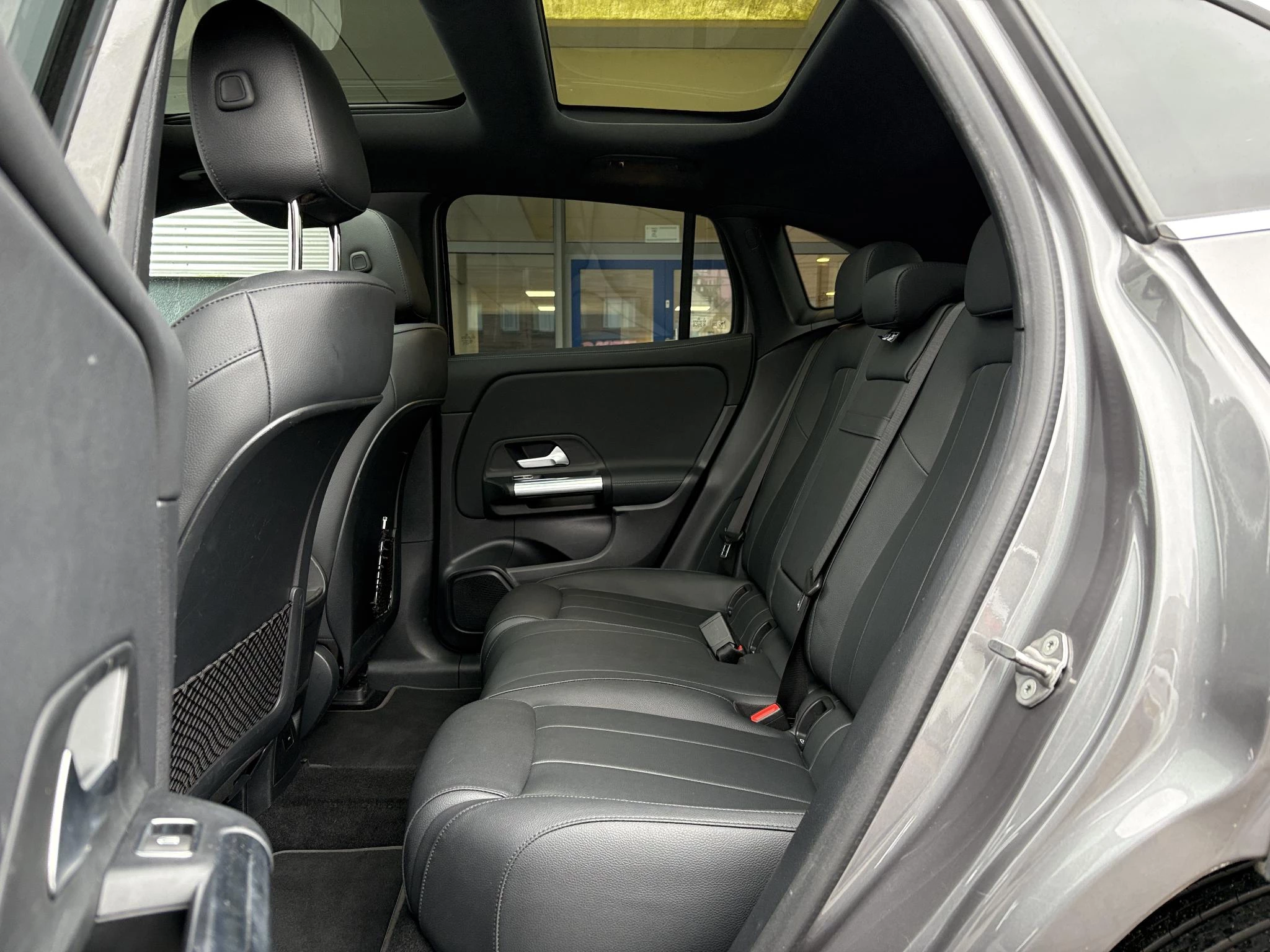 Hoofdafbeelding Mercedes-Benz EQA