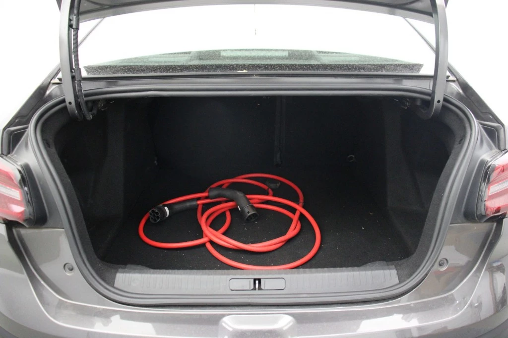 Hoofdafbeelding Citroën ë-C4