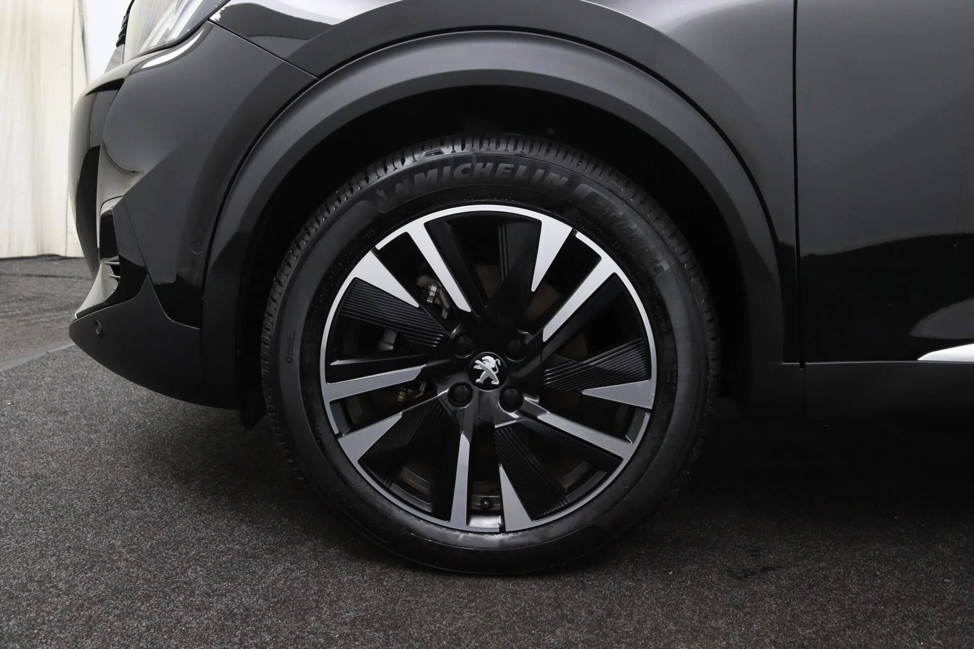 Hoofdafbeelding Peugeot e-2008