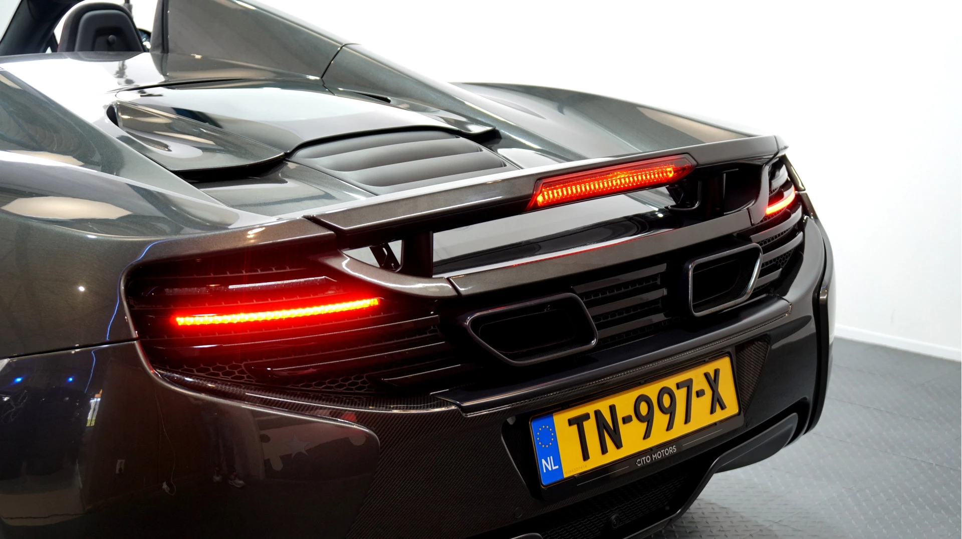 Hoofdafbeelding McLaren 650S