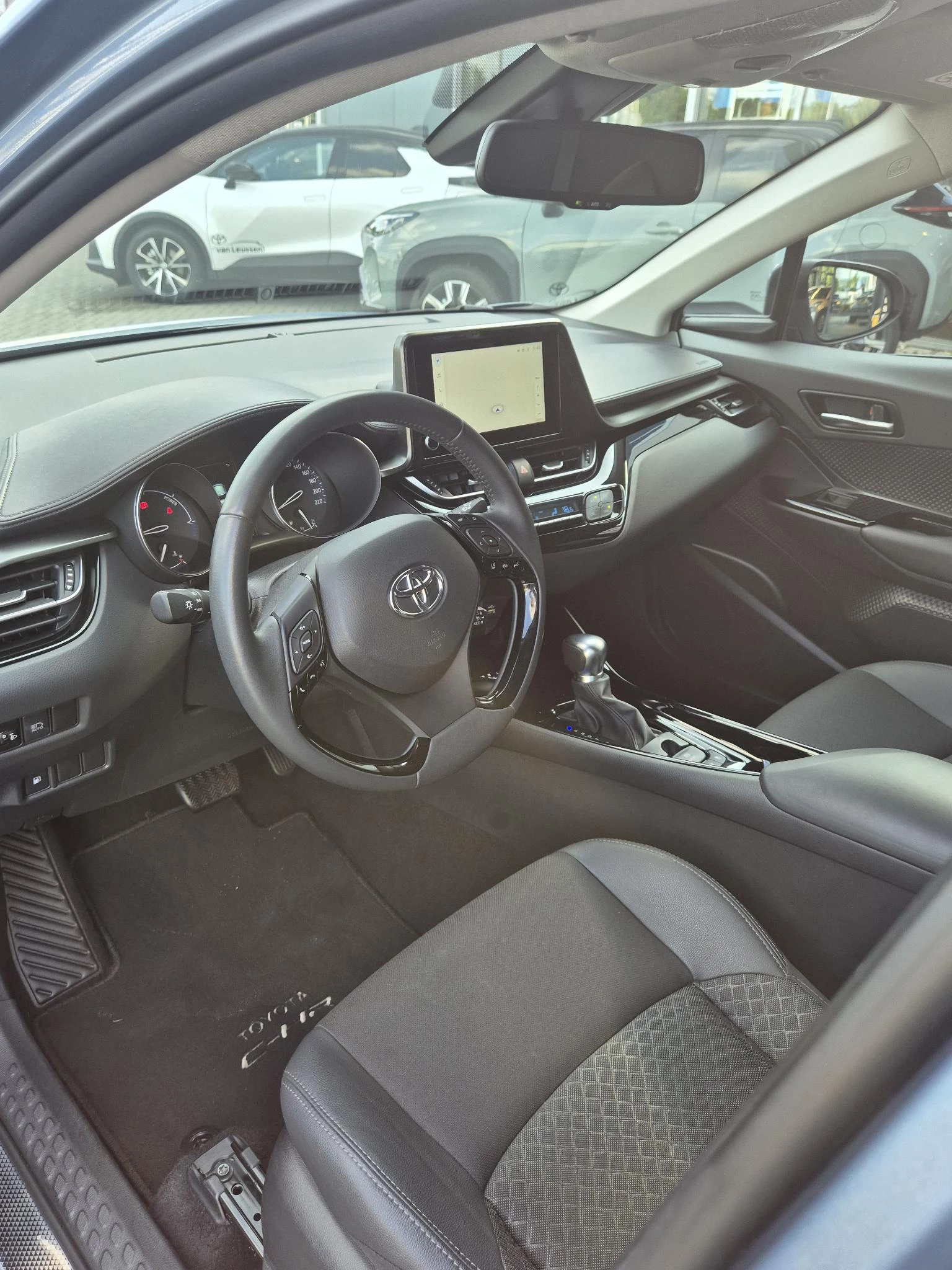 Hoofdafbeelding Toyota C-HR