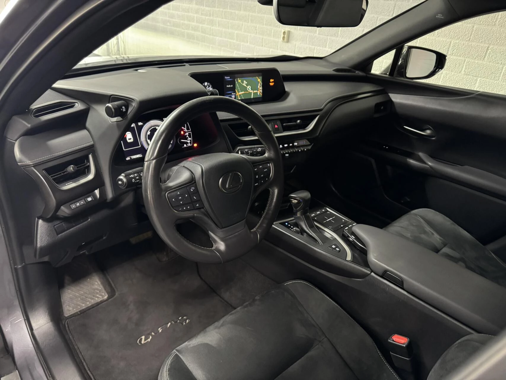 Hoofdafbeelding Lexus UX