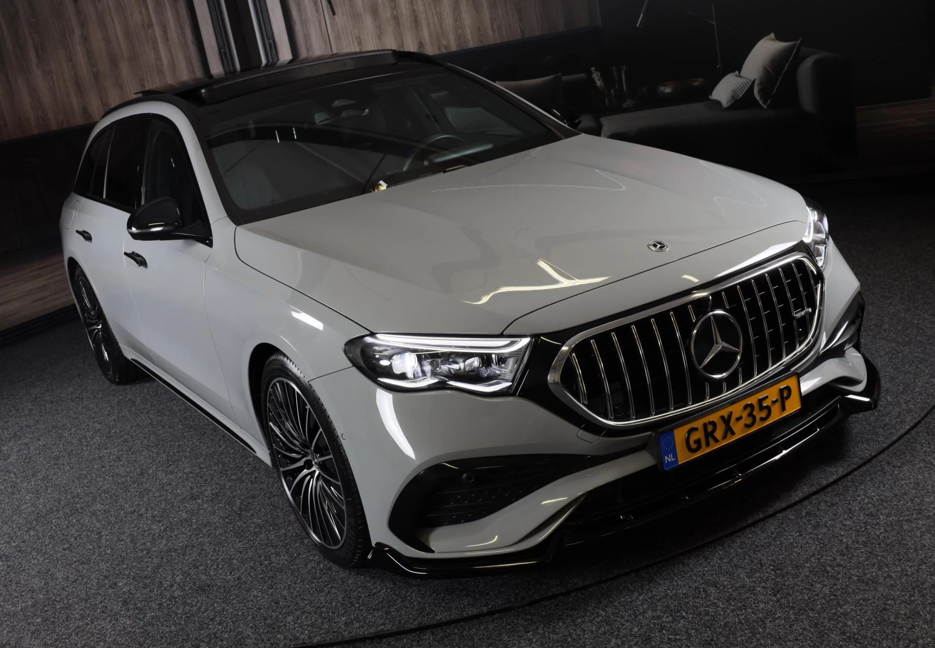 Hoofdafbeelding Mercedes-Benz E-Klasse