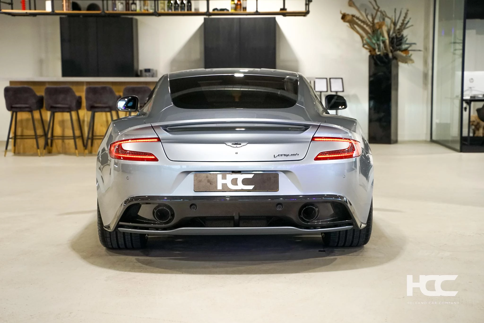 Hoofdafbeelding Aston Martin V12 Vanquish