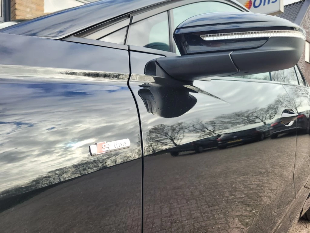 Hoofdafbeelding Audi Q4 e-tron