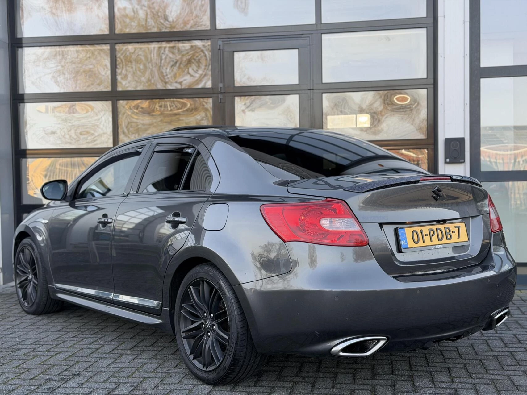 Hoofdafbeelding Suzuki Kizashi