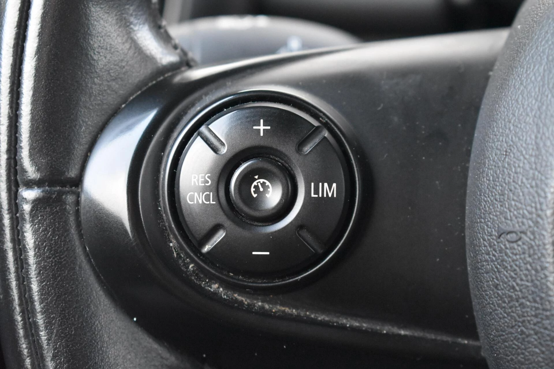 Hoofdafbeelding MINI One